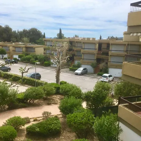 Studio,proche Mer Et Commerces,tennis,piscine Dans Lägenhet Le Lavandou